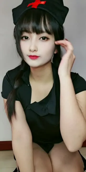 洛璃 LoLiSAMA cosplay album LoLiSAMA: Valentine's Little Nurse - Video 94
